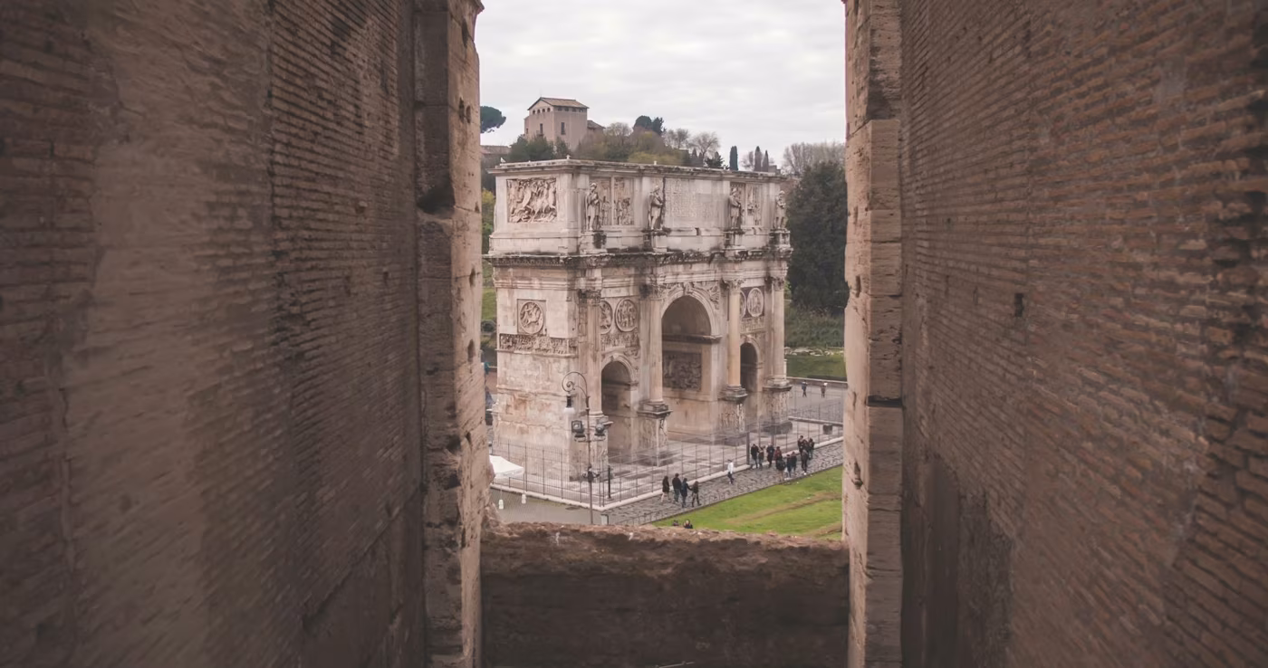 Benevento in un giorno: Arco di Traiano, Santa Sofia e il Teatro Romano