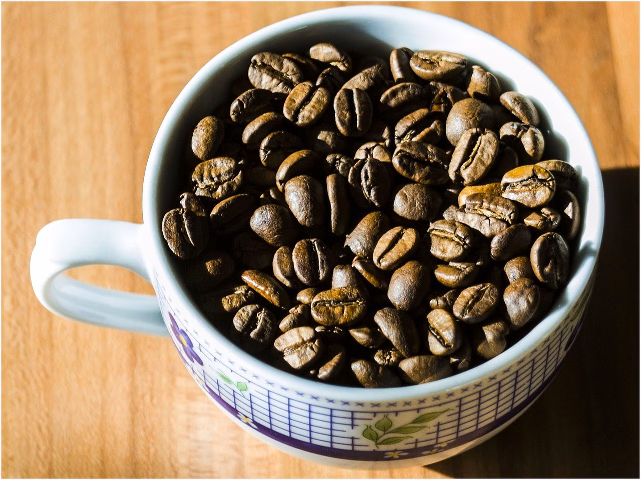Il caffè napoletano: i bar storici e il rito del caffè sospeso