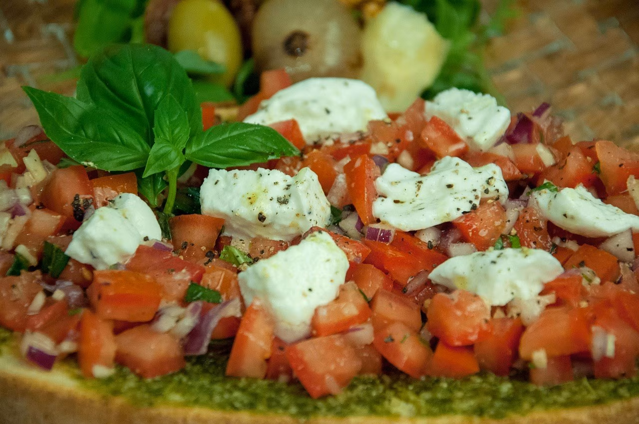 Il panino napoletano: dal "cuzzetiello" alla parmigiana nel pane