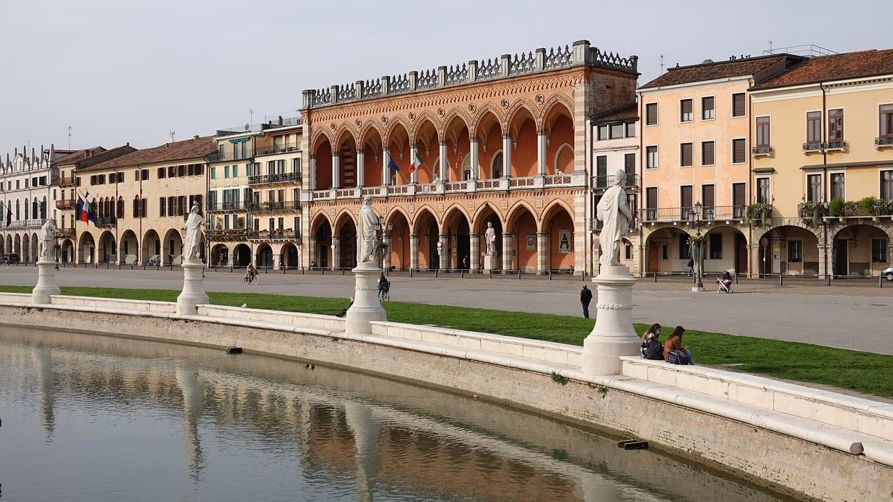 L'Acquedotto Carolino e i Ponti della Valle